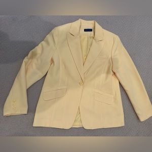 Light yellow blazer